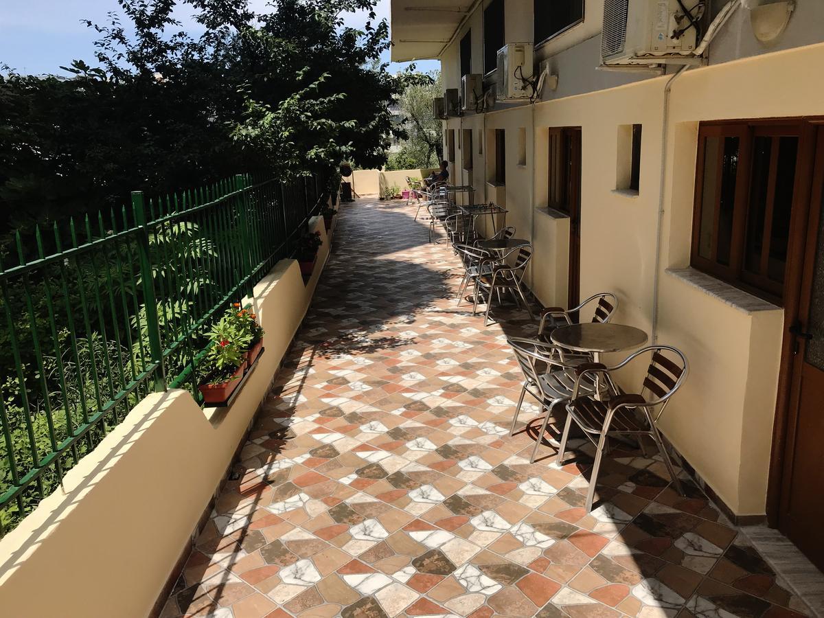 Vlorë Flutura Apartments מראה חיצוני תמונה